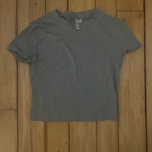 Green fitted t shirt